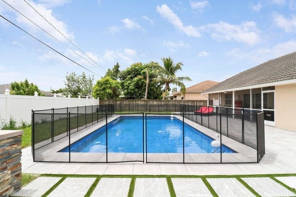 2962 Sw Coastal Ter - Photo 3 of 50