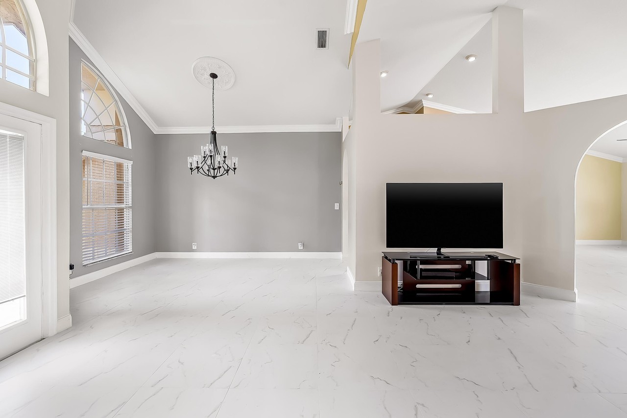 2962 Sw Coastal Ter - Photo 5 of 50