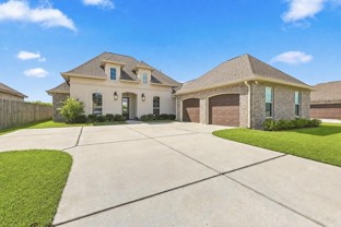 257 Royal Oak Blvd - Photo 1 of 1