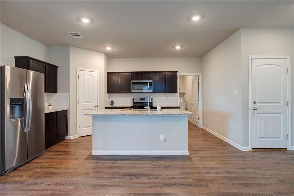 4422 Marais River Dr - Photo 5 of 24