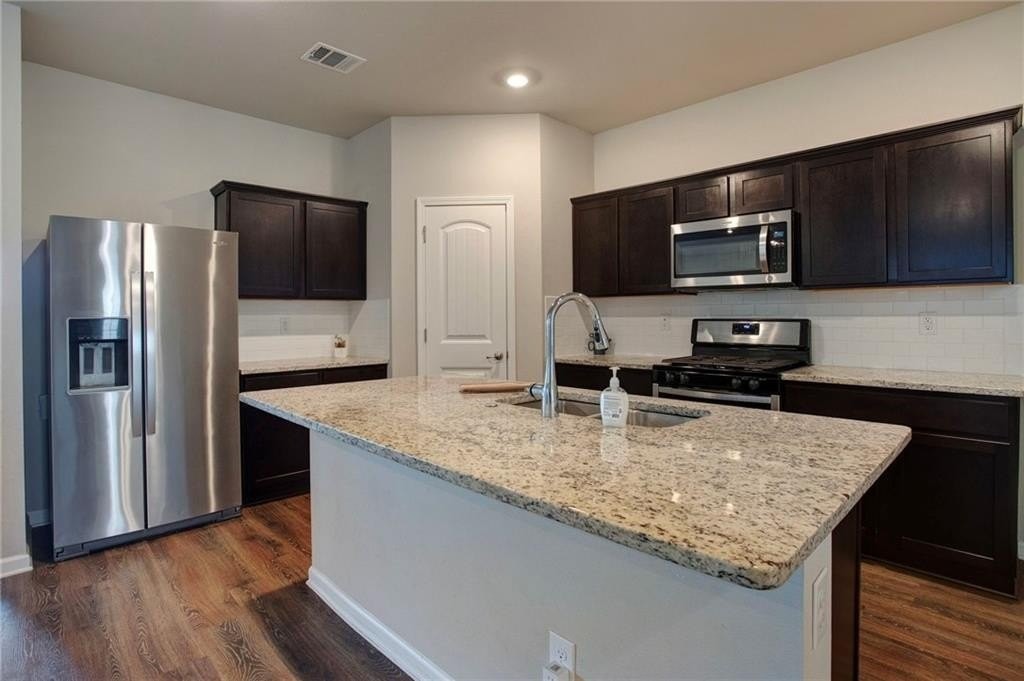 4422 Marais River Dr - Photo 6 of 24