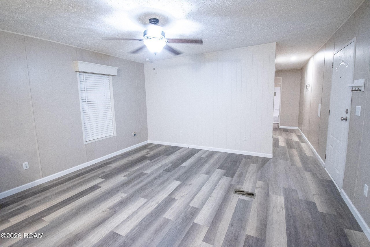 18523 Gainey Ln - Photo 3 of 23