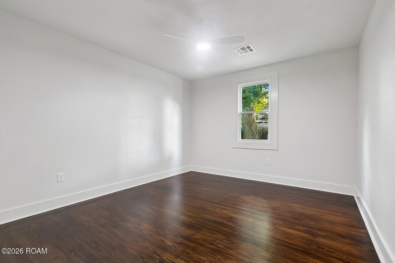 303 Adams St - Photo 6 of 11