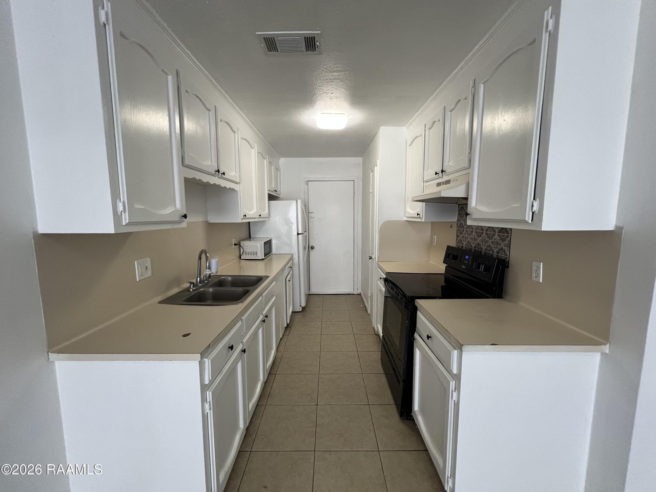10612 Stanley Aubin Ln - Photo 5 of 14
