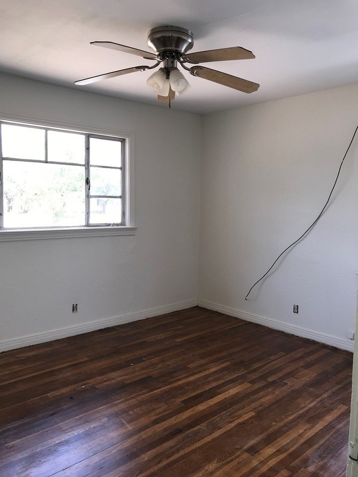 907 Era Ave - Photo 4 of 6
