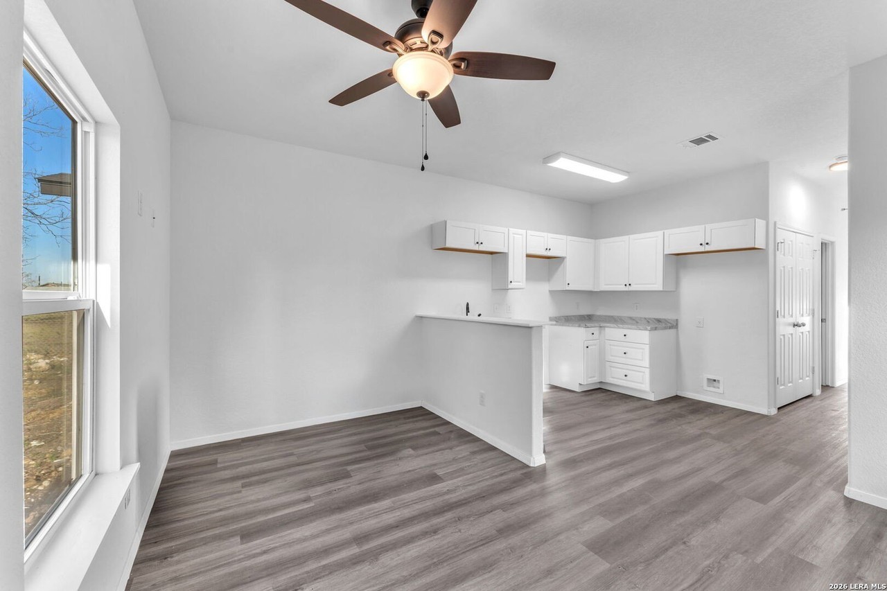 3009 Mcarthur Ave #301-302 - Photo 3 of 19
