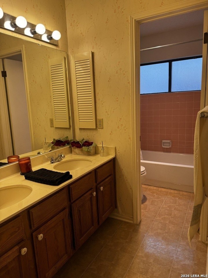 6710 Ambush Dr - Photo 4 of 12