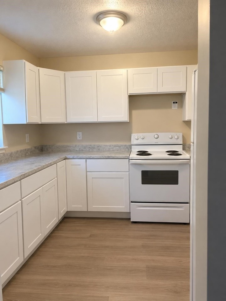 2942 N 6th St - Photo 2 of 2