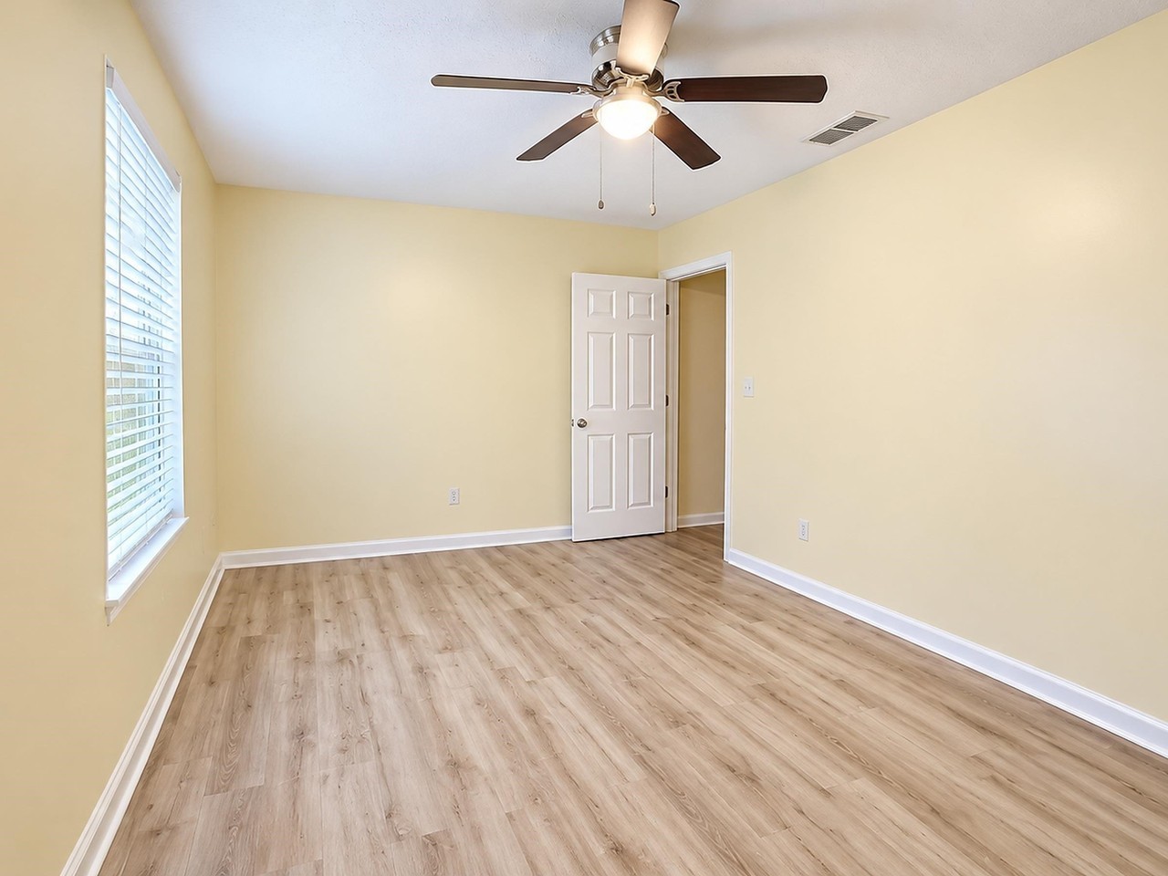 1351 Castelnau Ct #C - Photo 4 of 12