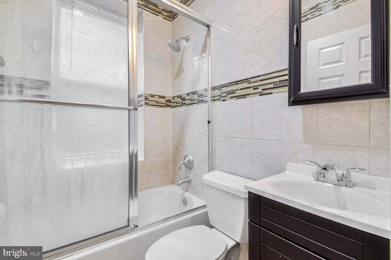 424 Q St Nw #D - Photo 7 of 13