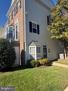 1228 Rockland Ct - Photo 2 of 12