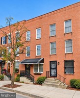 featured image of 1042 Vine St