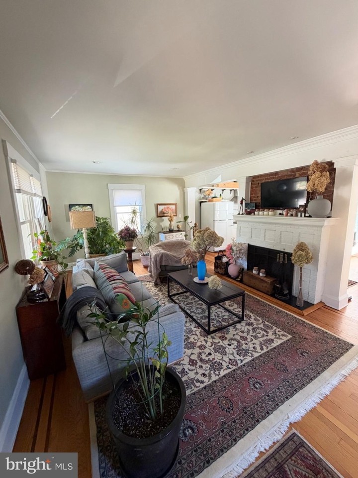5806 Clearspring Rd - Photo 2 of 13