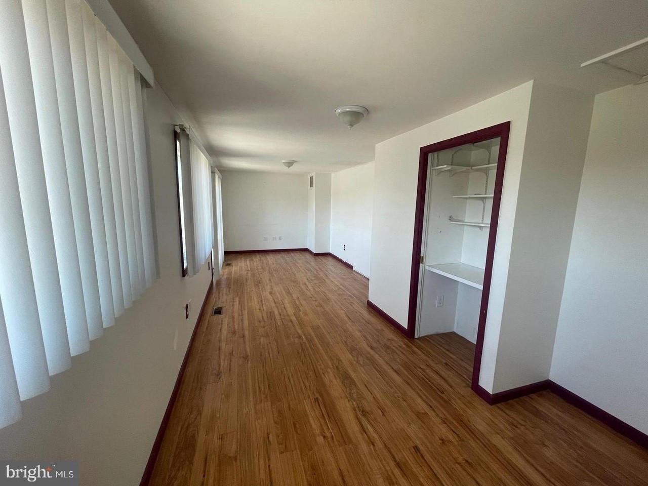 13597 Highland Rd - Photo 7 of 13
