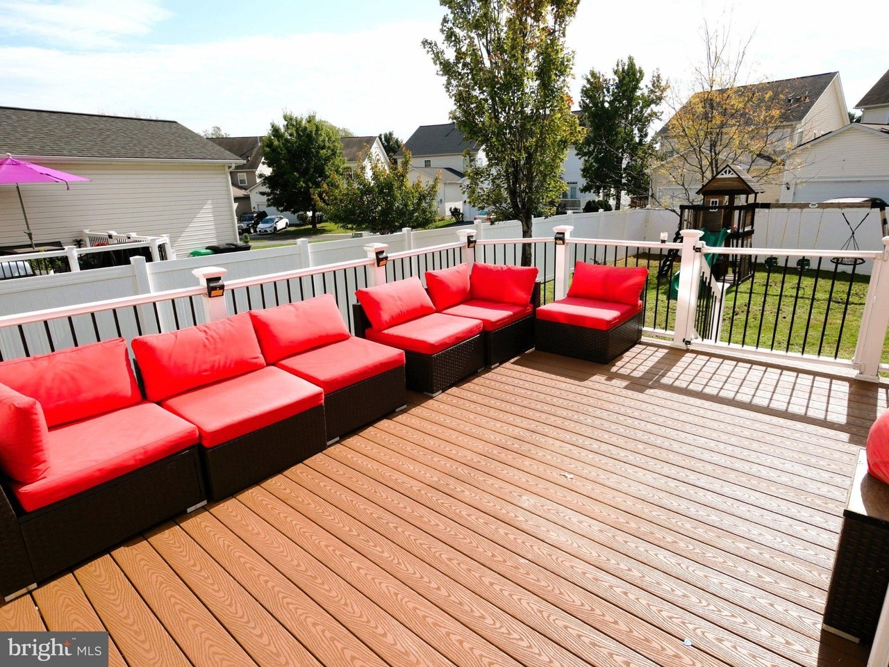 9715 Byward Blvd - Photo 7 of 50