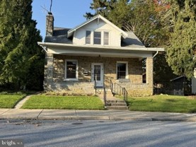 114 N Roberts Ave - Photo 1 of 1