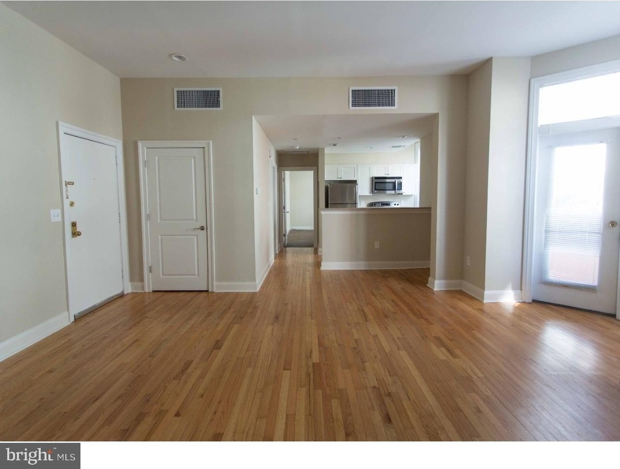 1100 Spruce St #2B - Photo 2 of 22