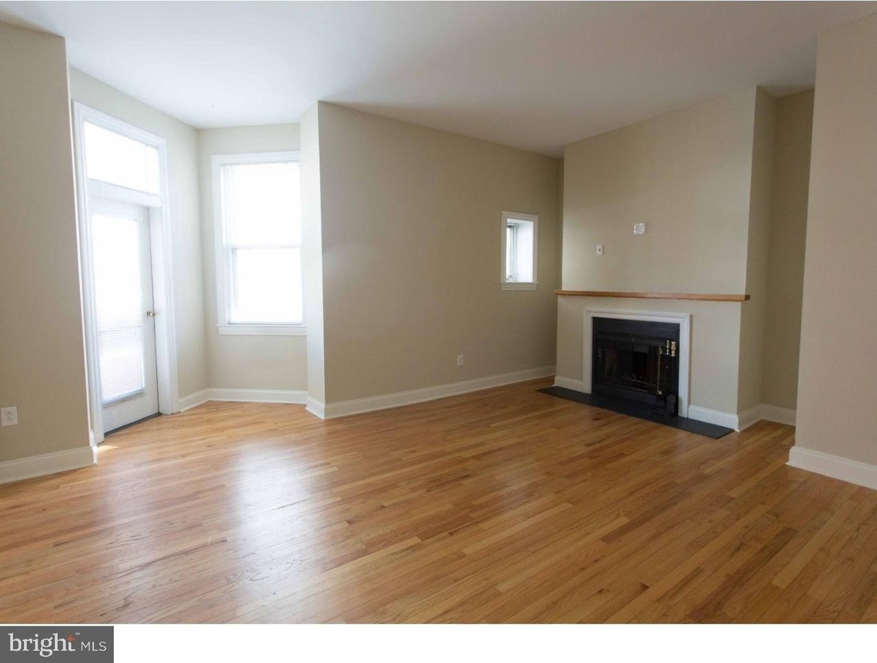 1100 Spruce St #2B - Photo 3 of 22