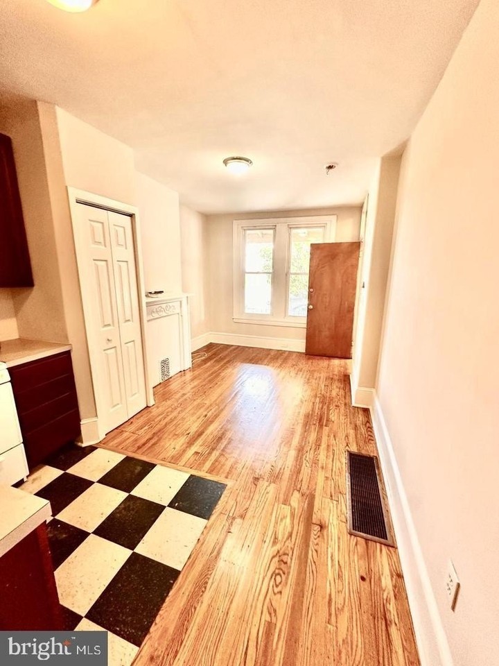 2605 Roberts Ave #1 - Photo 3 of 7