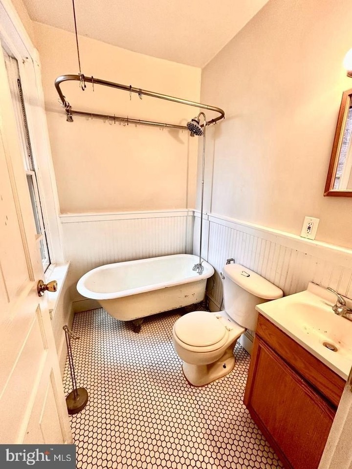 2605 Roberts Ave #1 - Photo 5 of 7