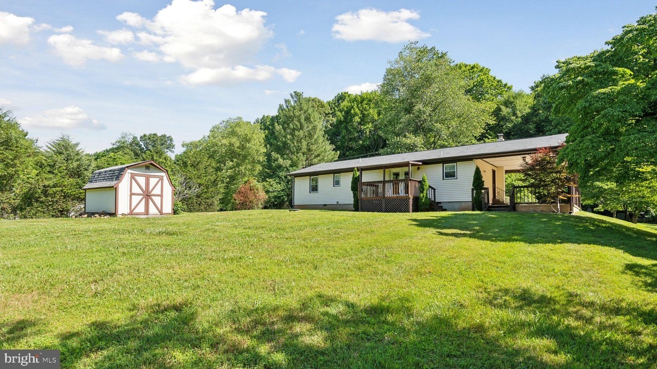 7432 Porch Rd - Photo 2 of 20