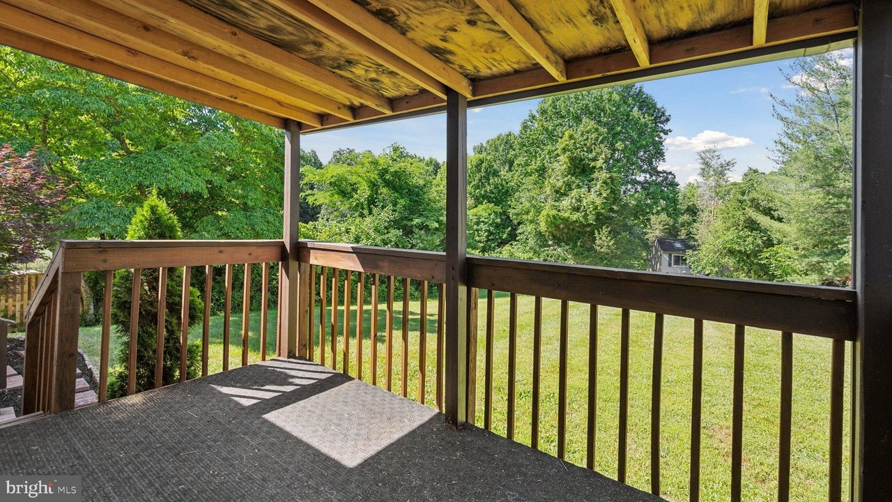 7432 Porch Rd - Photo 3 of 20