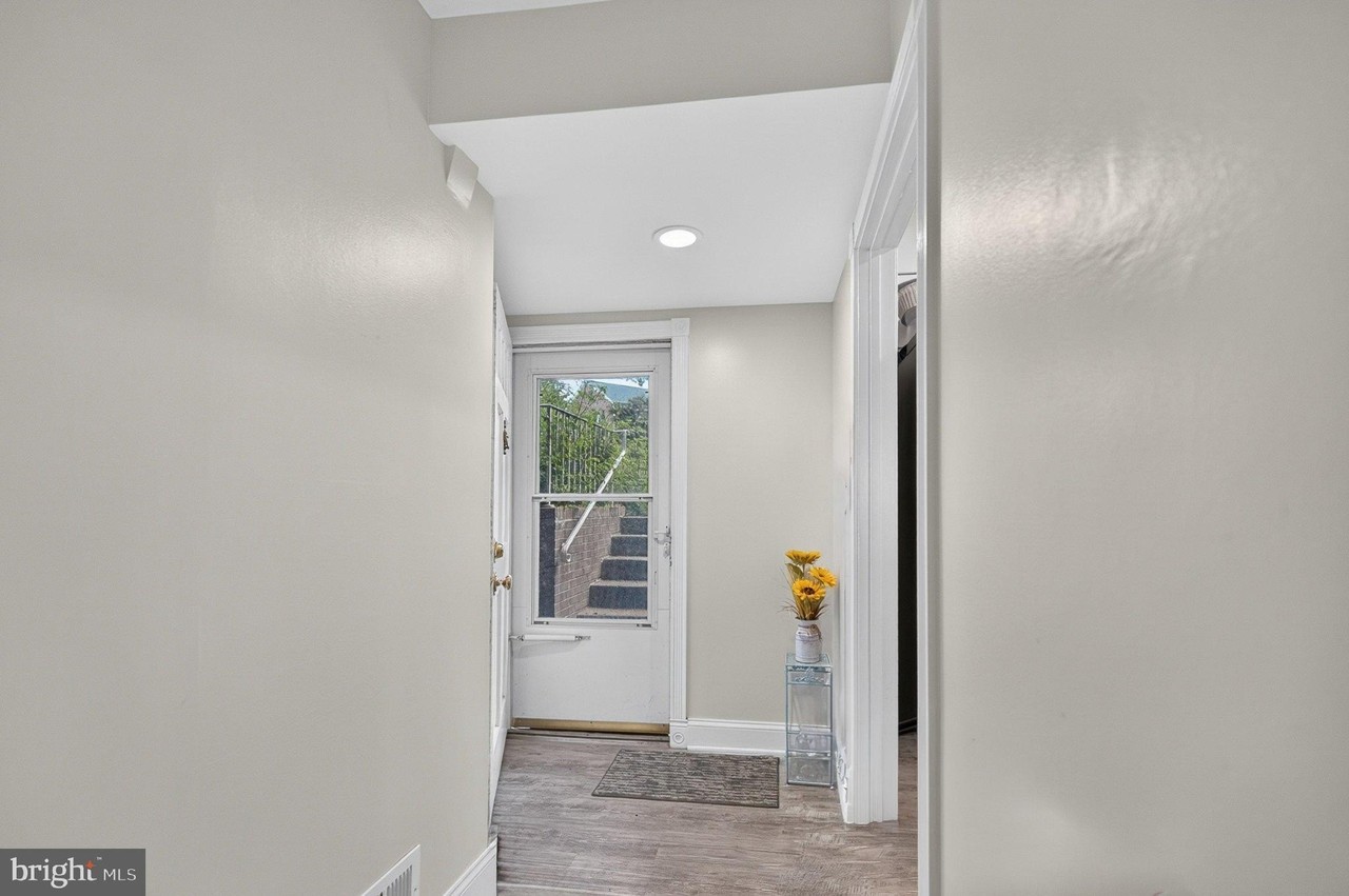 14475 Cool Oak Ln - Photo 2 of 5
