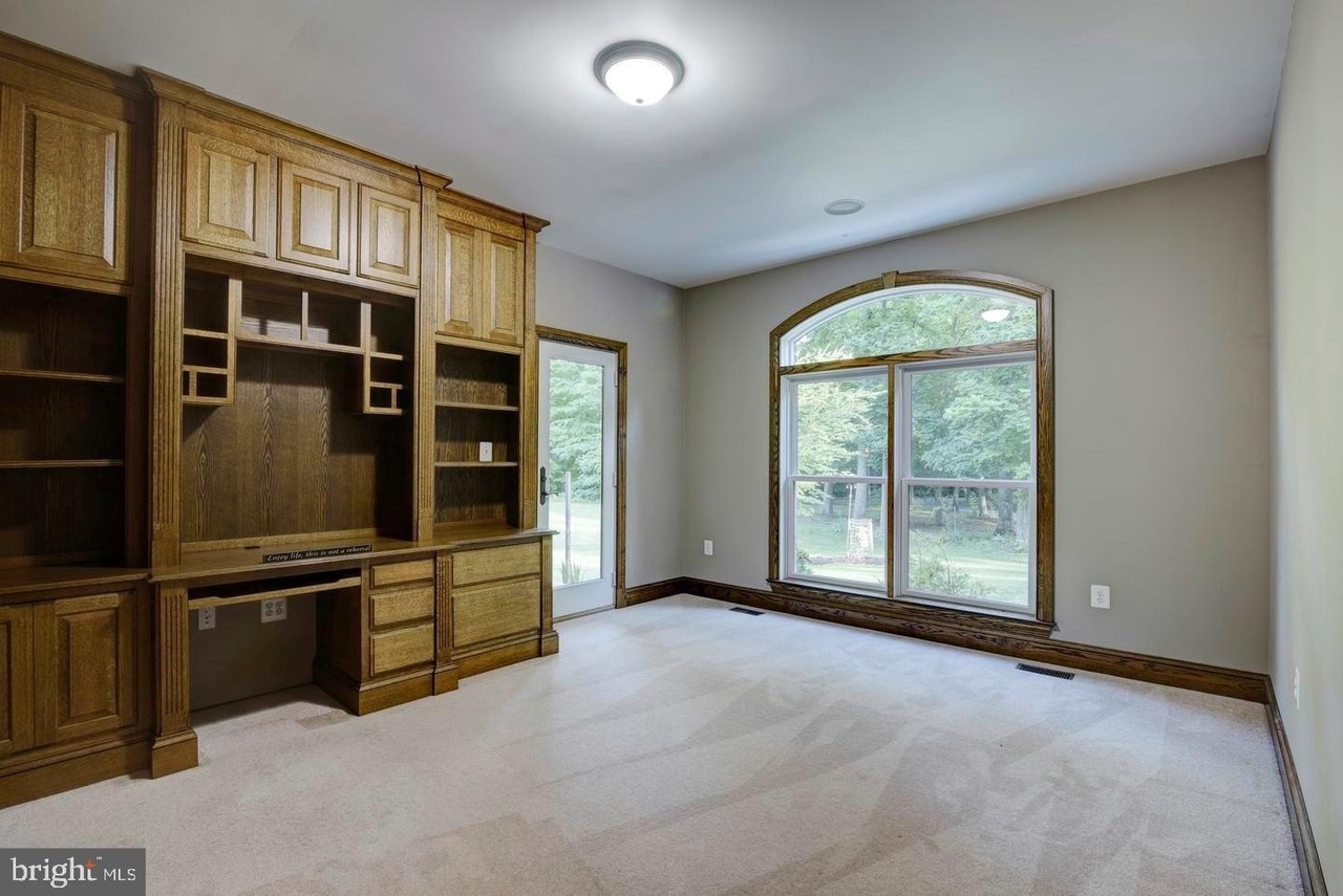 43224 Evans Pond Rd - Photo 6 of 32