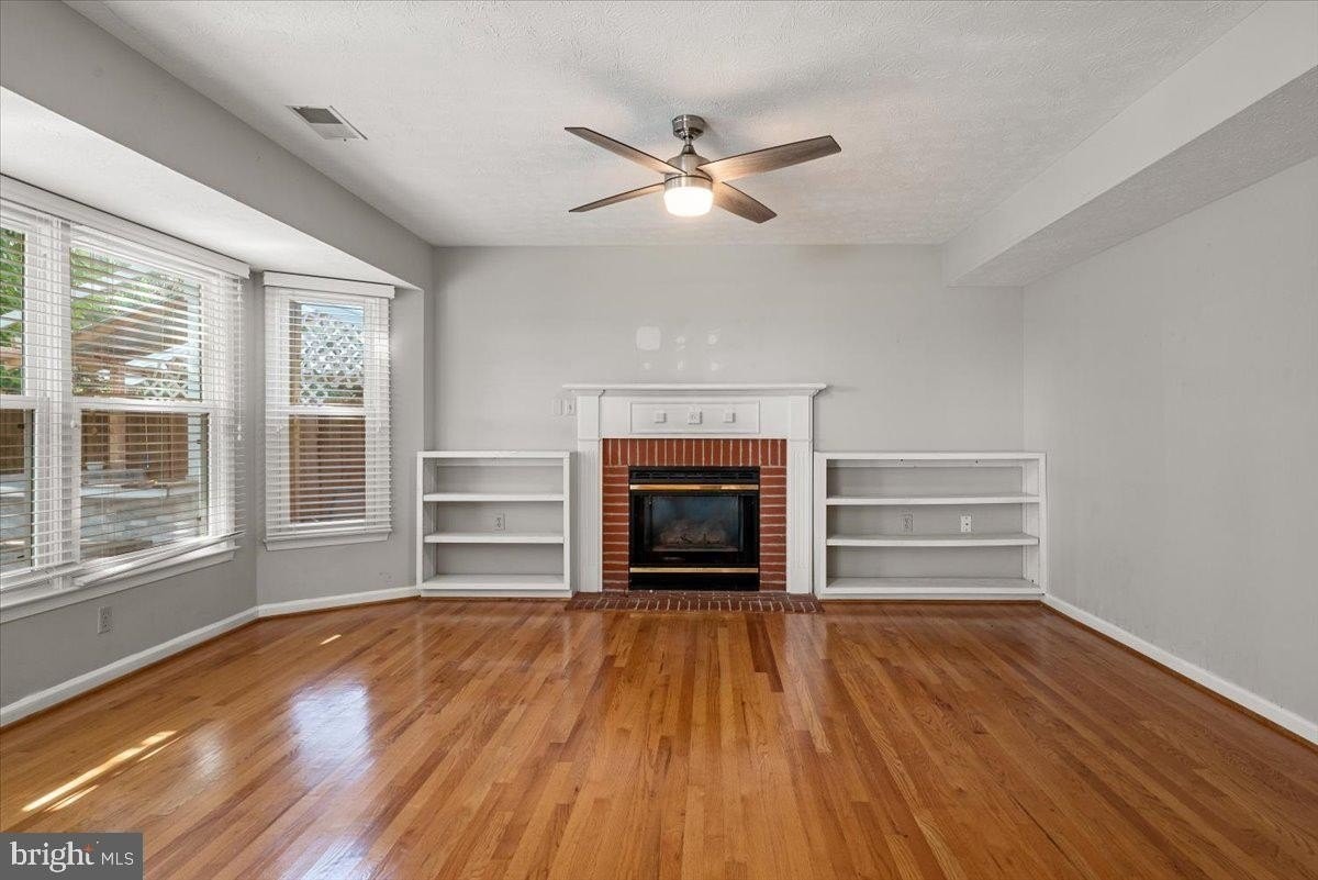 2636 Stonegate Dr - Photo 4 of 36