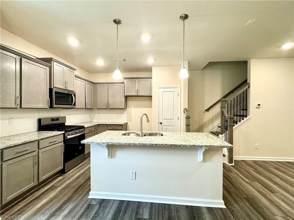 4031 Beckton Trl - Photo 2 of 39