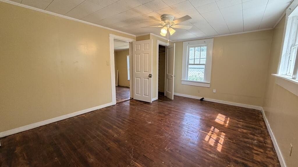 523 E Rogers St - Photo 4 of 15