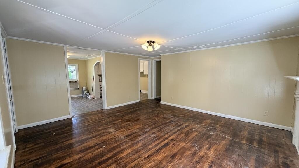 523 E Rogers St - Photo 6 of 15