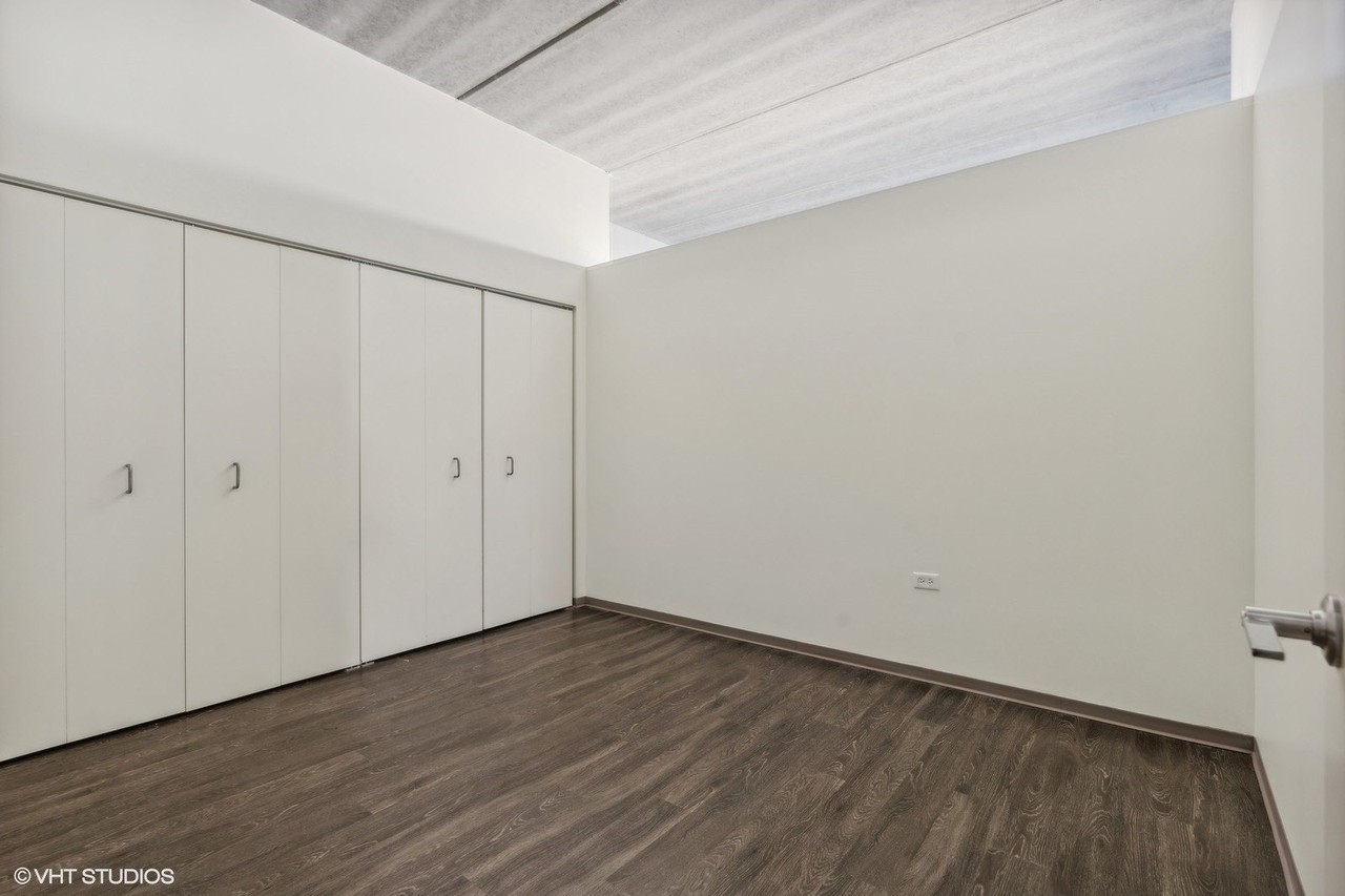 1920 N Milwaukee Ave #303 - Photo 6 of 7