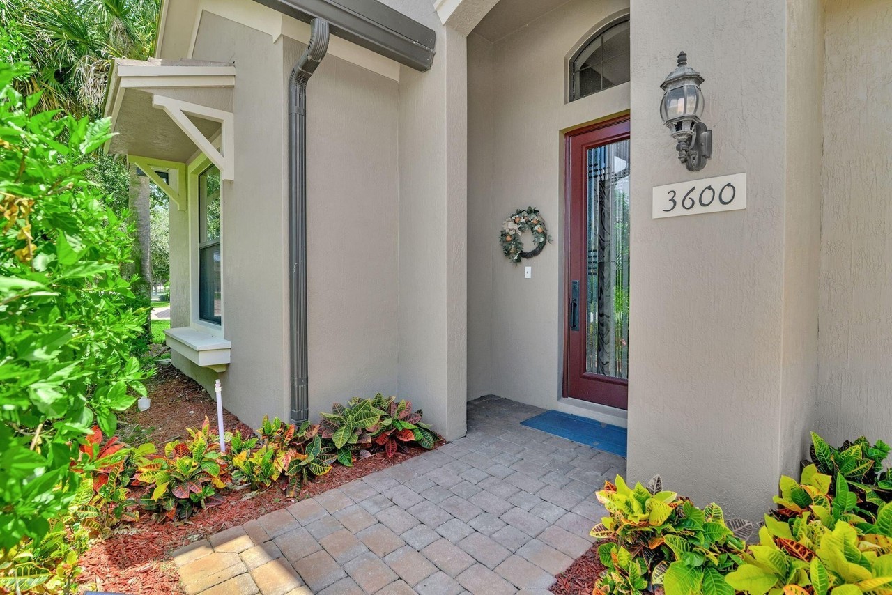 3600 Siena Cir - Photo 2 of 40