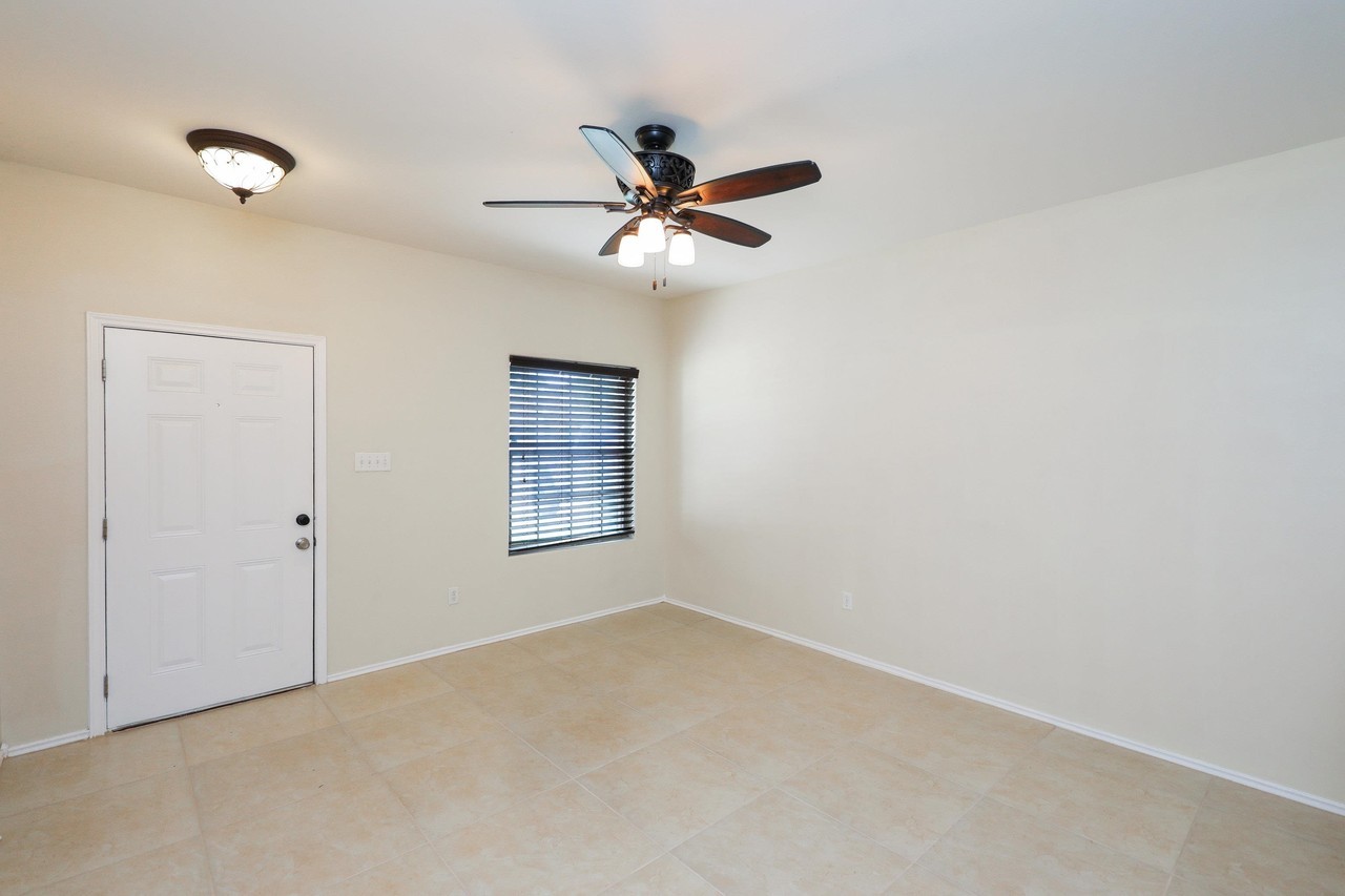 11124 Capistran Loop - Photo 4 of 30