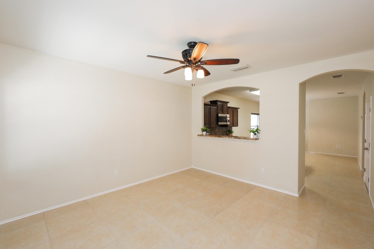 11124 Capistran Loop - Photo 5 of 30