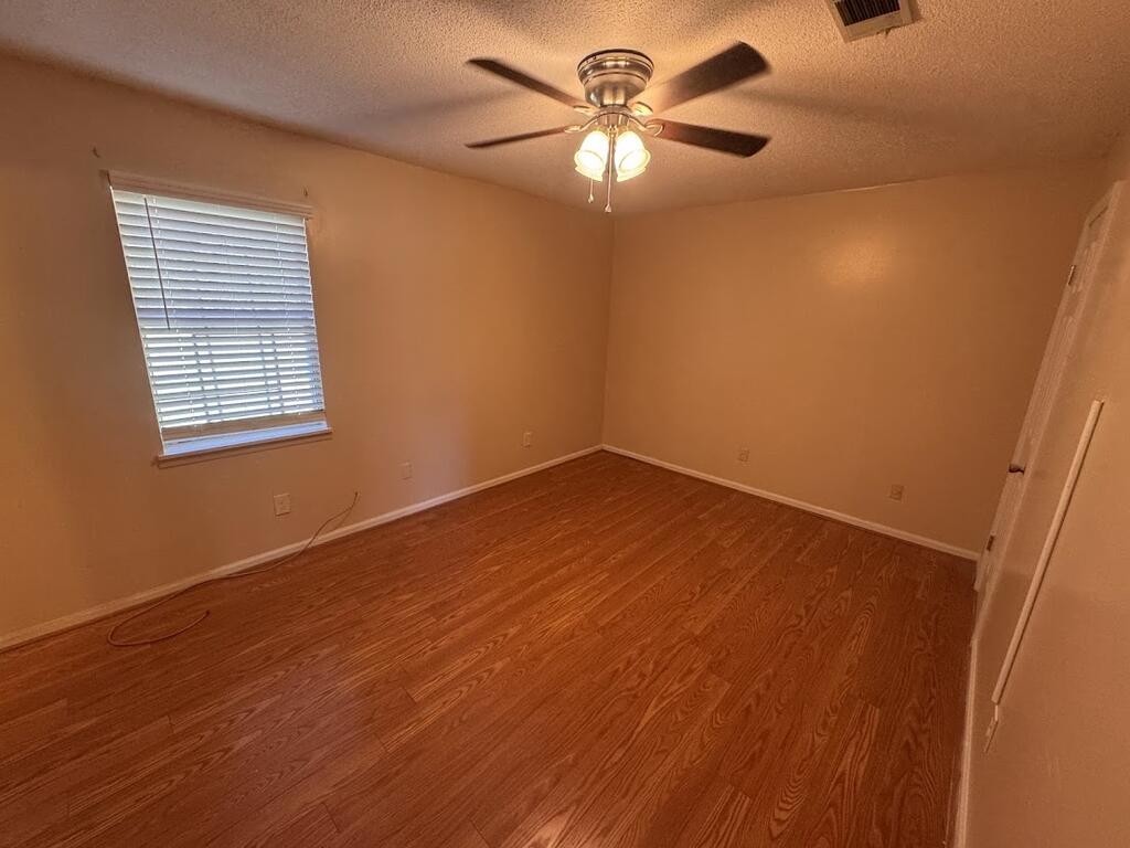 3416 Sweetbrier Rd - Photo 7 of 11