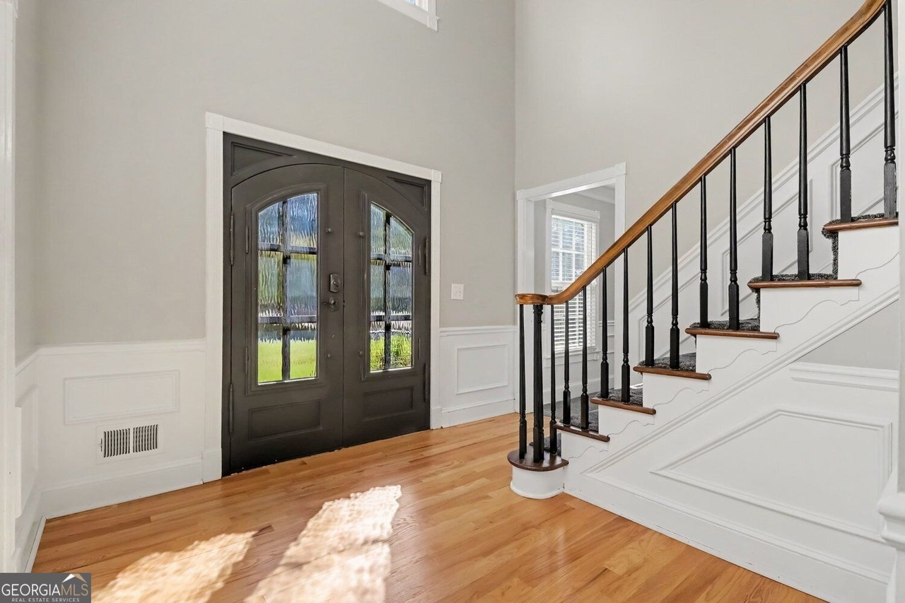 6546 Rosecommon Dr - Photo 7 of 50
