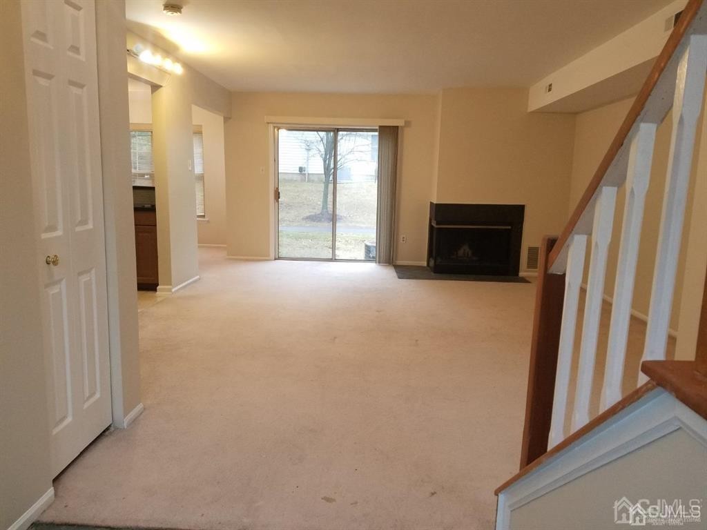 77 Winchester Way - Photo 2 of 14