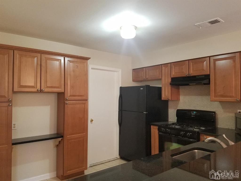 77 Winchester Way - Photo 5 of 14