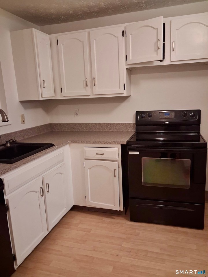26 Amato Dr - Photo 2 of 15