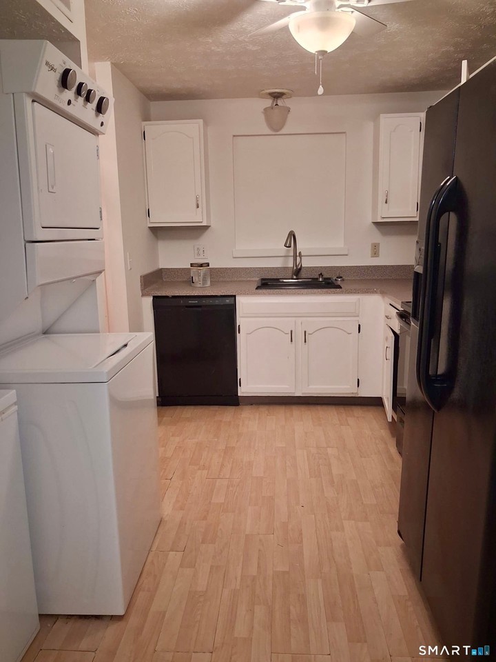 26 Amato Dr - Photo 3 of 15