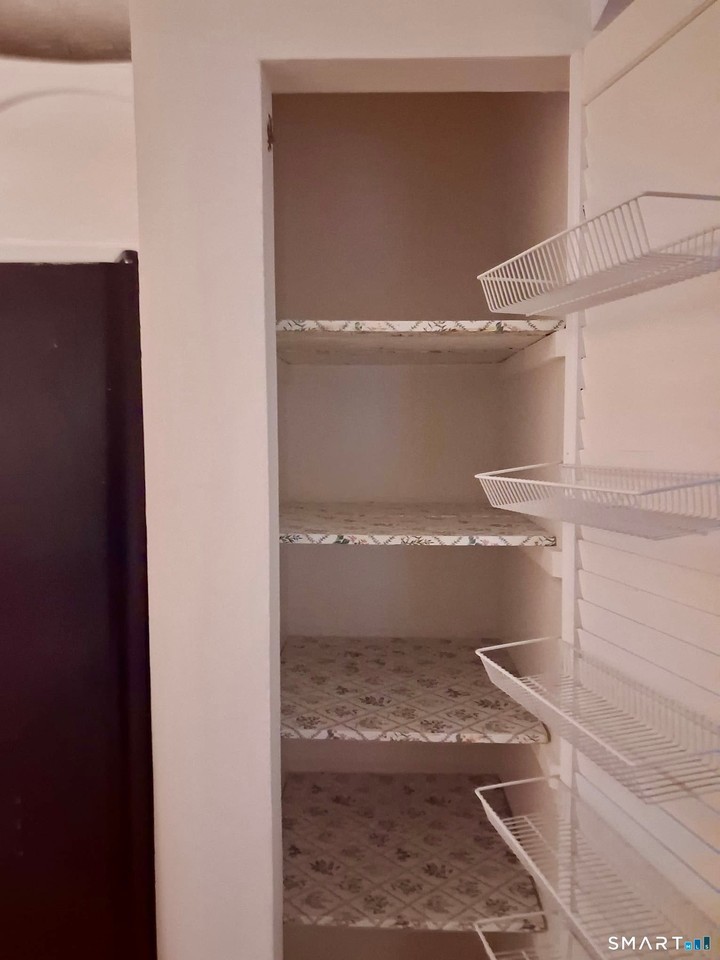 26 Amato Dr - Photo 5 of 15