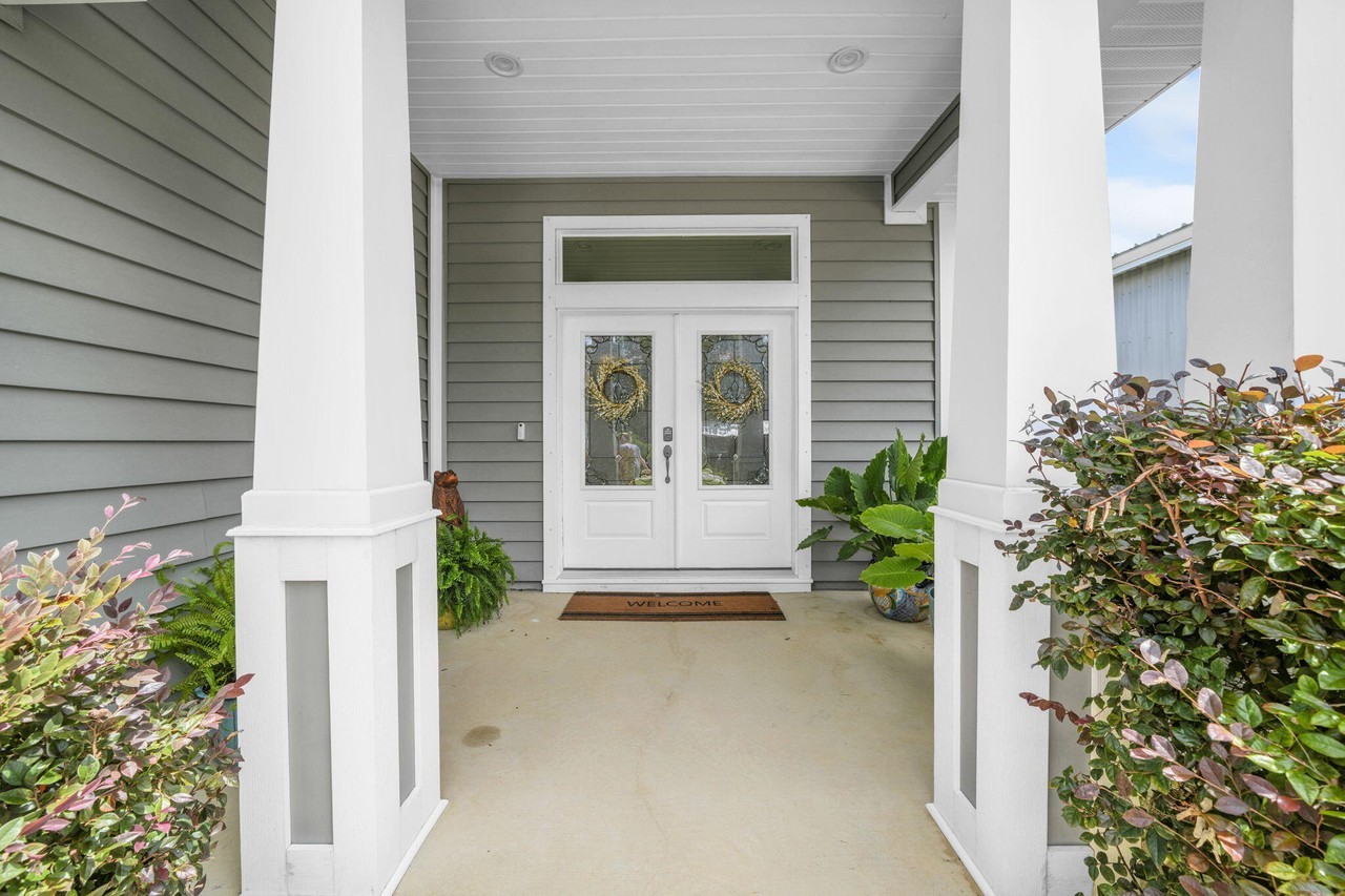 220 Pines St - Photo 2 of 45