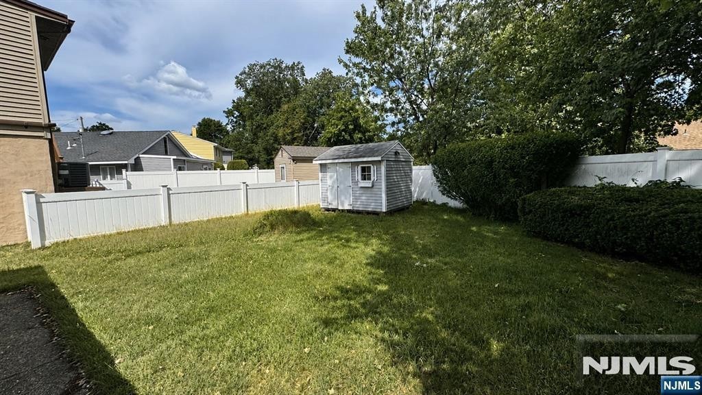 70 Hahn Ave - Photo 2 of 15