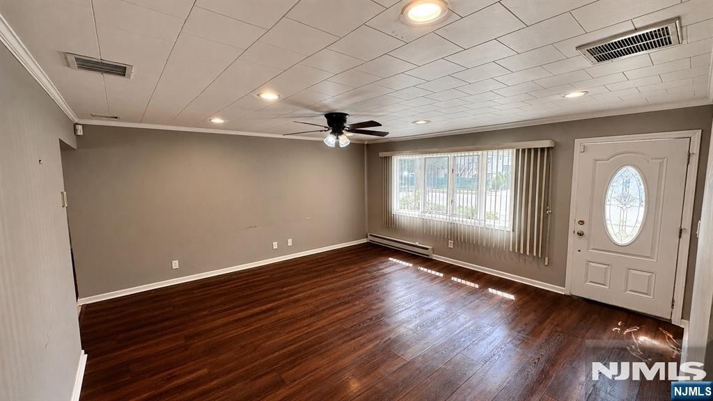 70 Hahn Ave - Photo 4 of 15
