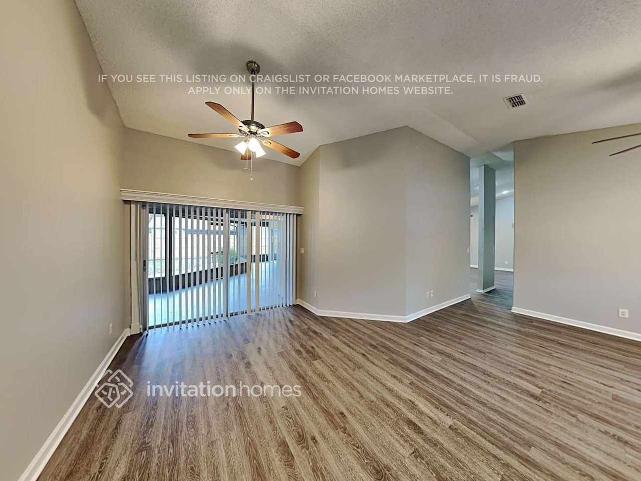 12902 Leadwood Dr - Photo 3 of 17