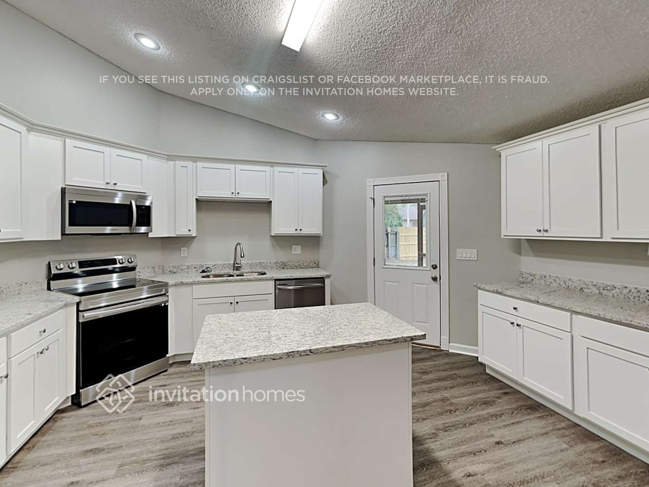 12902 Leadwood Dr - Photo 6 of 17
