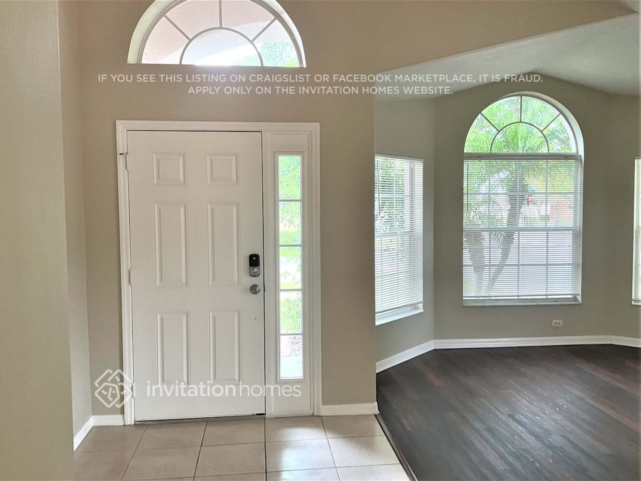 2762 Barclay Ln - Photo 2 of 16