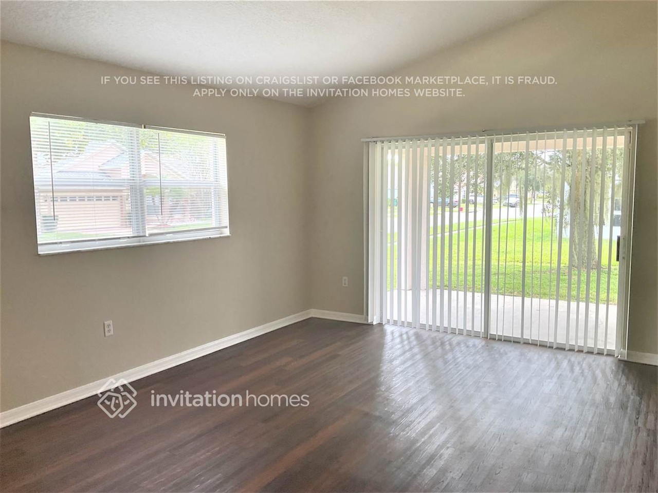 2762 Barclay Ln - Photo 3 of 16
